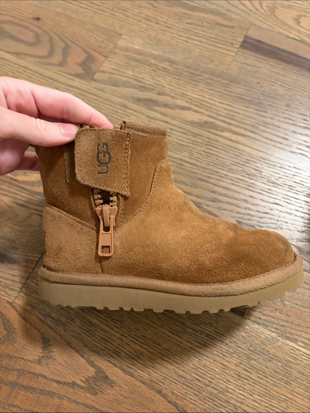 Ugg kids size 11 boots fair condition